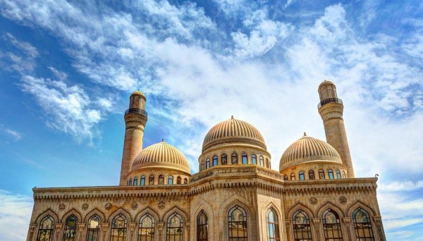 Baku Tours: Religious diversity